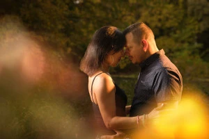Photographe jeune couple Saint-Montan